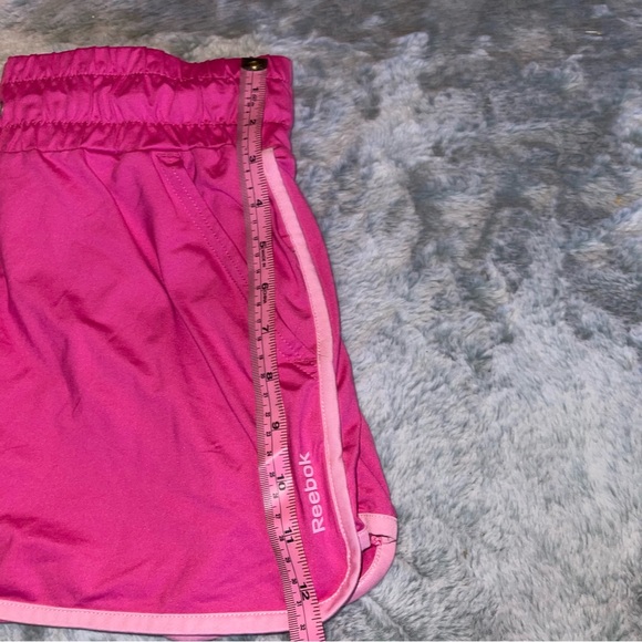 Pink Reebok Running Shorts w/ Pockets Size Medium - Picture 8 of 9